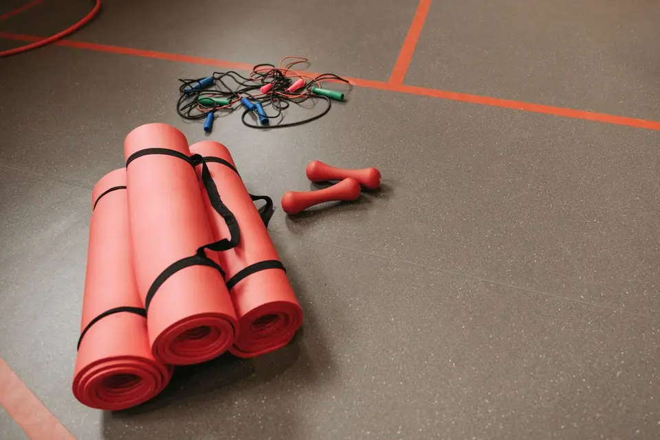 Suelo de goma para gimnasio en casa: guía de compra