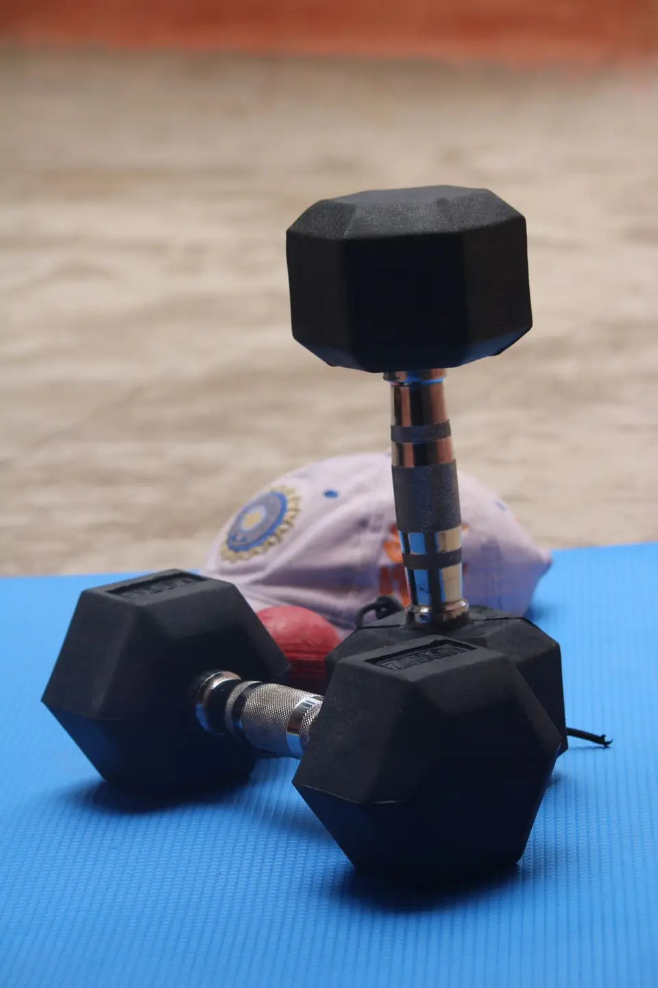 Cómo elegir mancuernas para entrenar en casa